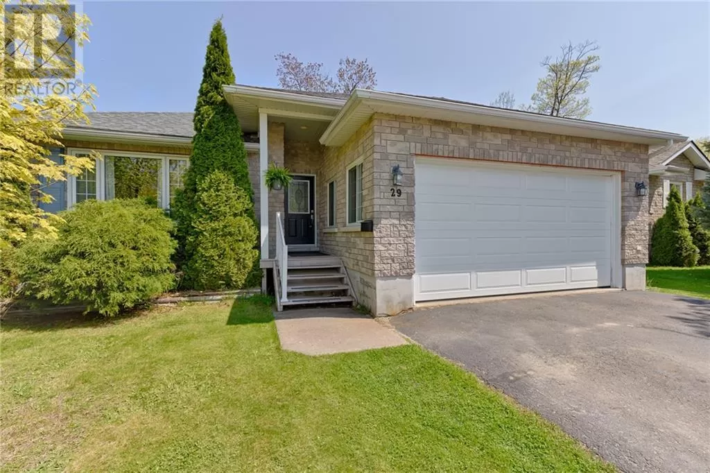House for rent: 29 Bayshore Drive, Petawawa, Ontario K8H 3R7