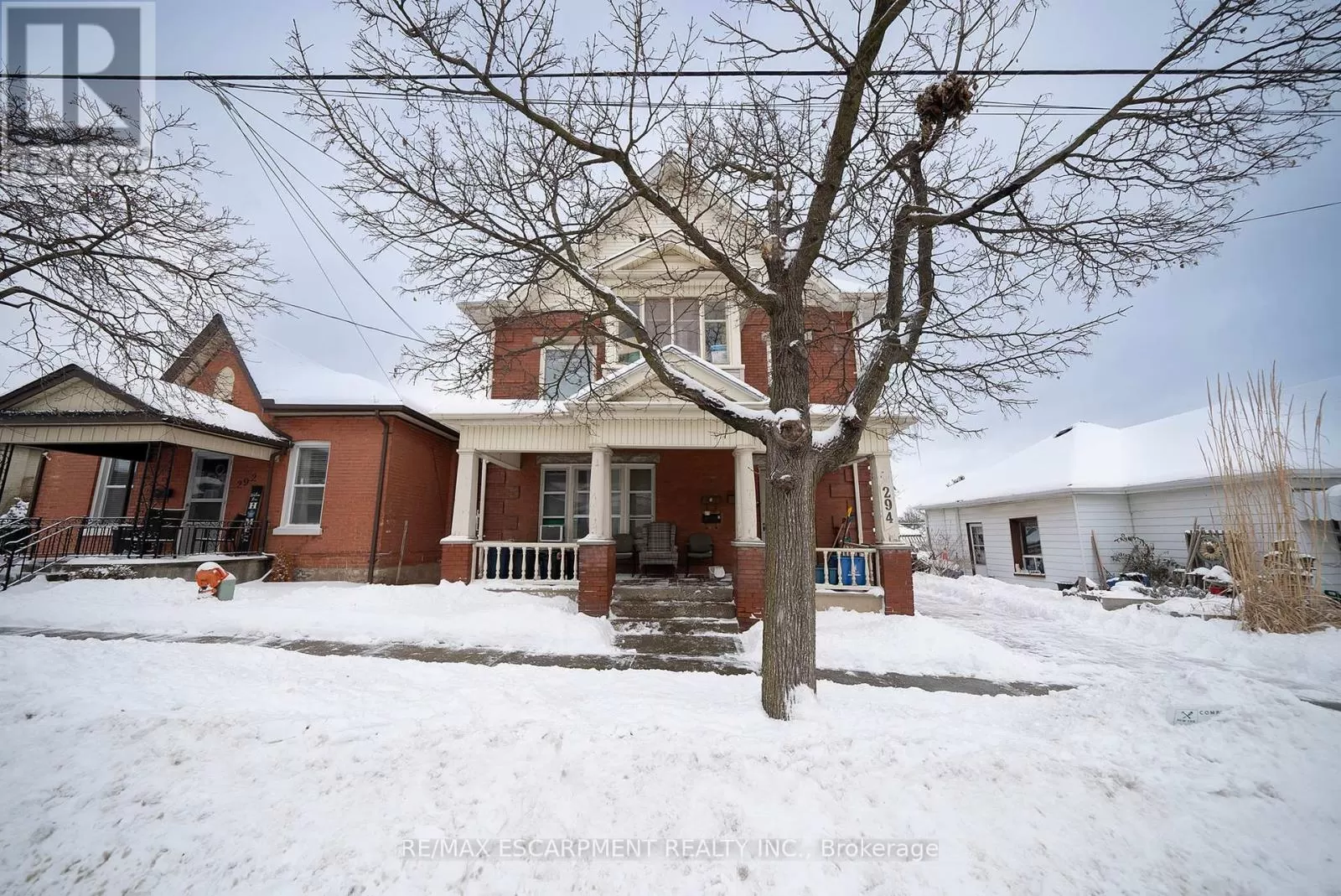 Fourplex for rent: 294 Darling Street, Brantford, Ontario N3S 3X8