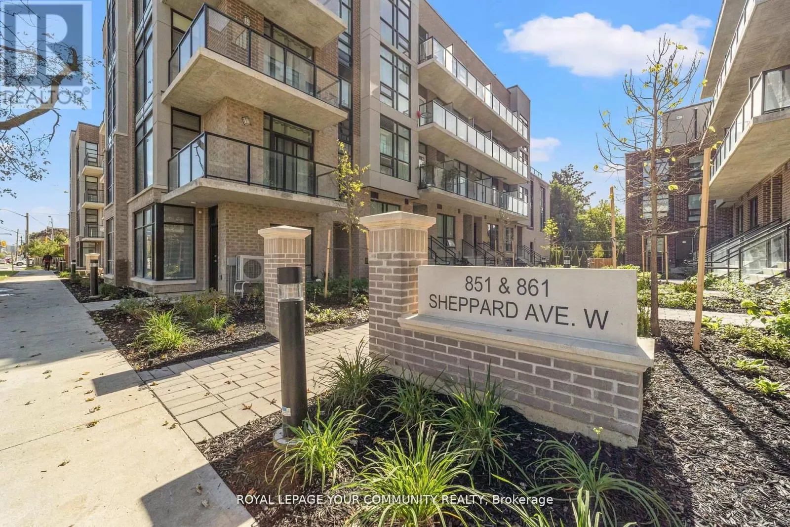 Row / Townhouse for rent: 2nd - 11-851 Sheppard Avenue W, Toronto, Ontario M3H 0G2