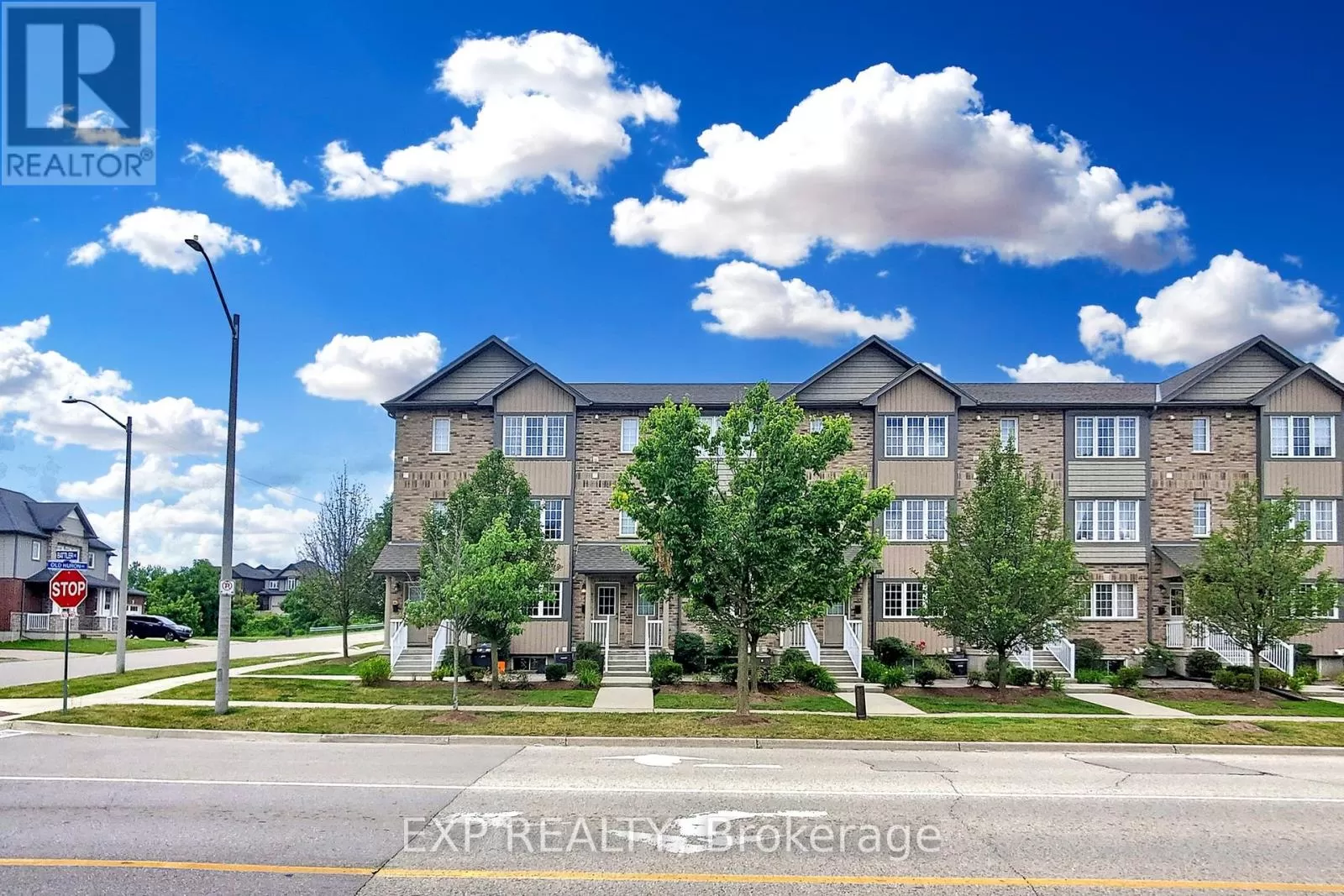 Row / Townhouse for rent: 3 - 275 Old Huron Road, Kitchener, Ontario N2R 1P9