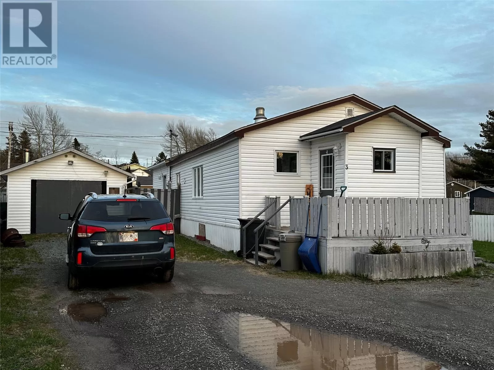 House for rent: 3 Chatam Place, Grand Falls-Windsor, Newfoundland & Labrador A2B 1A1