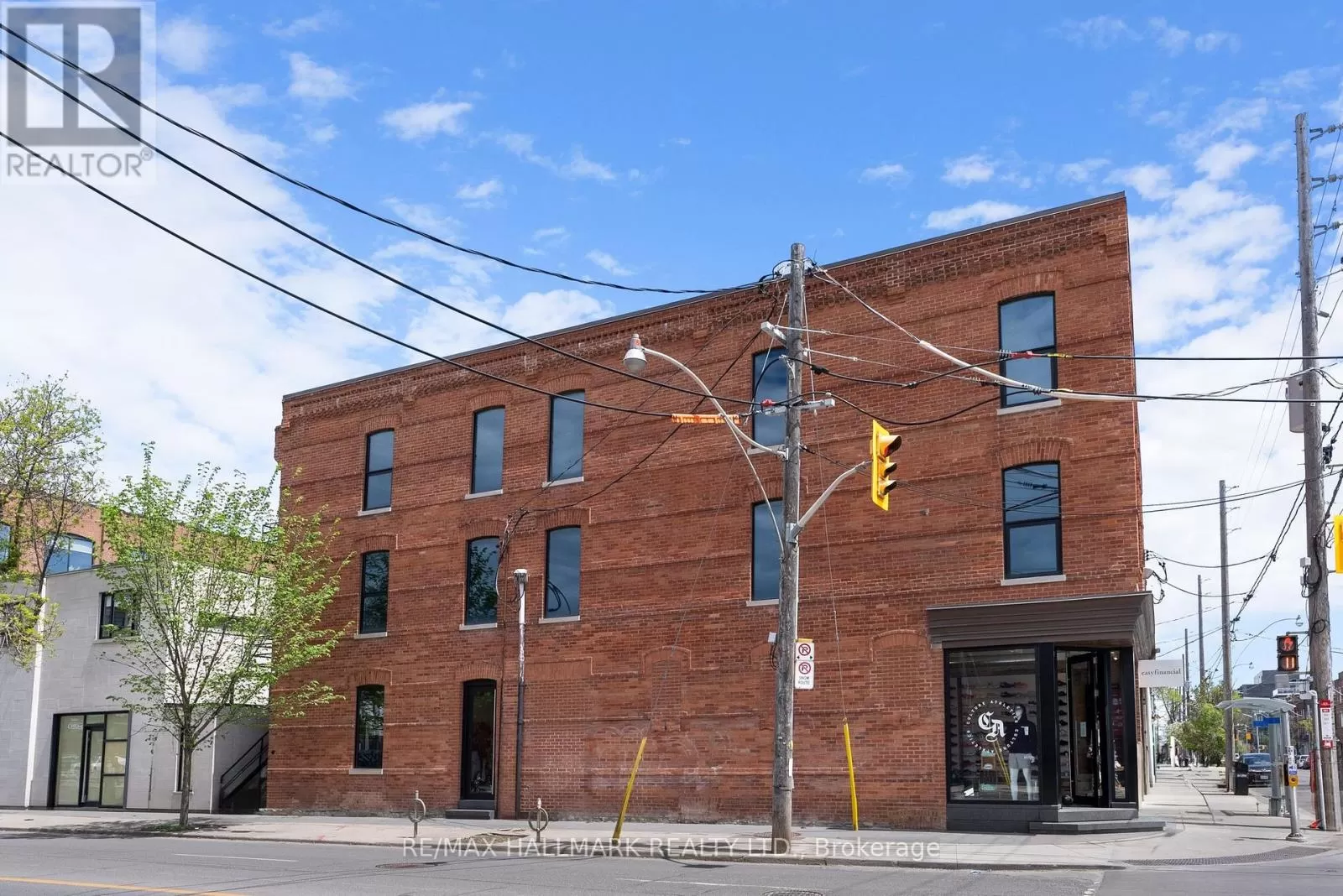 Offices for rent: 300 - 972 Queen Street E, Toronto, Ontario M4M 1K1