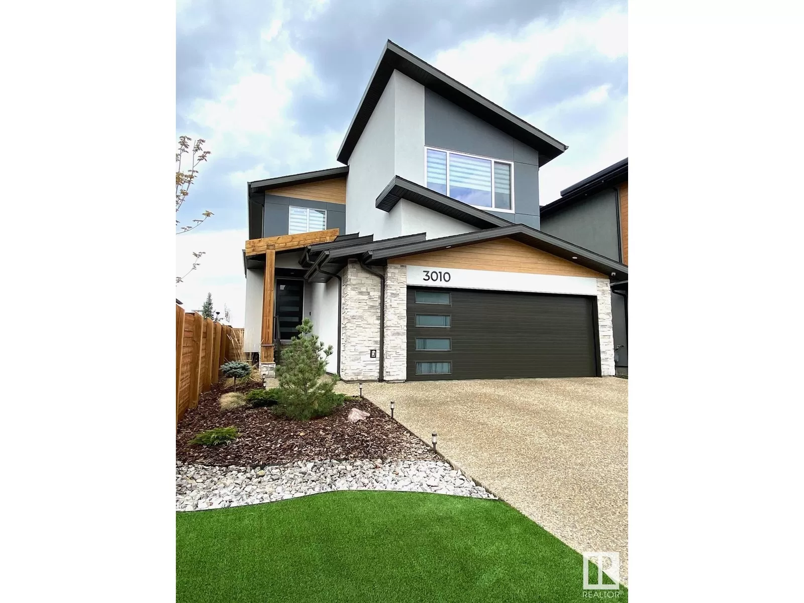House for rent: 3010 Kostash Co Sw, Edmonton, Alberta T6W 4K3