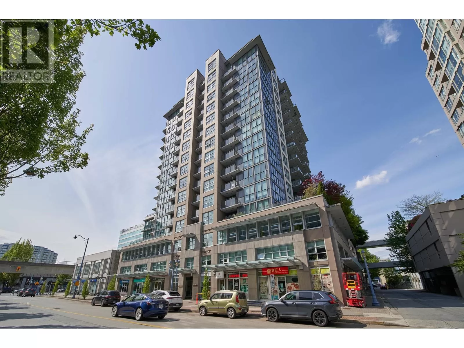 Apartment for rent: 302 8033 Saba Road, Richmond, British Columbia V6Y 4M8