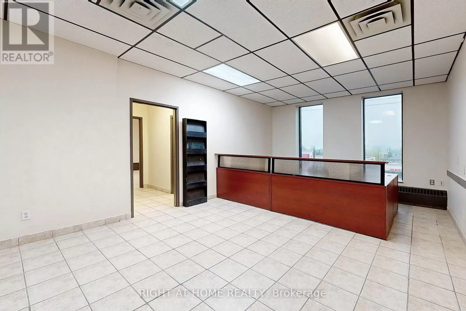 Offices for rent: 303 - 1017 Wilson Avenue, Toronto, Ontario M3K 1Z1