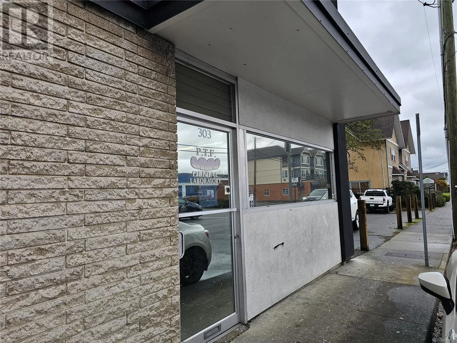 Offices for rent: 303 Festubert St, Duncan, British Columbia V9L 3T1