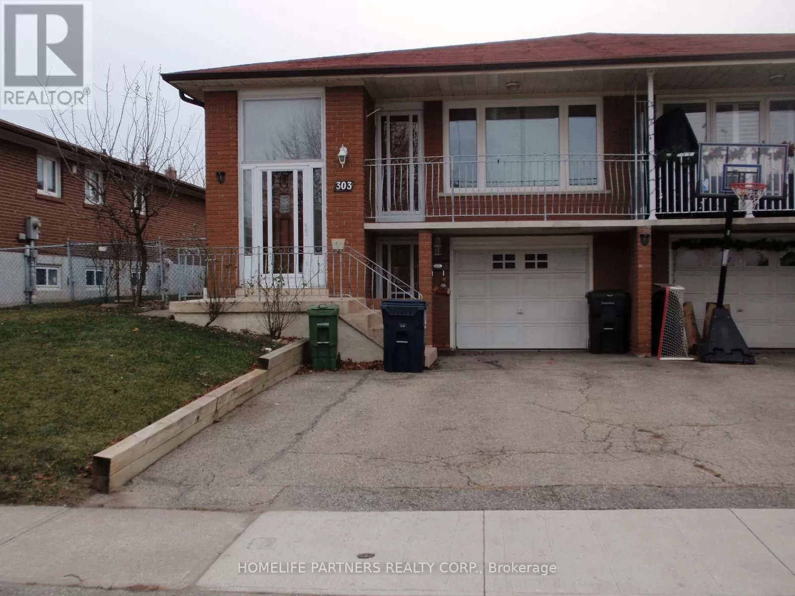 House for rent: 303 Pellatt Avenue, Toronto, Ontario M9N 3P2