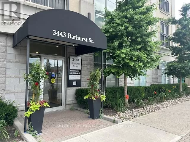 Other for rent: 304 - 3443 Bathurst Street, Toronto, Ontario M6A 2C3