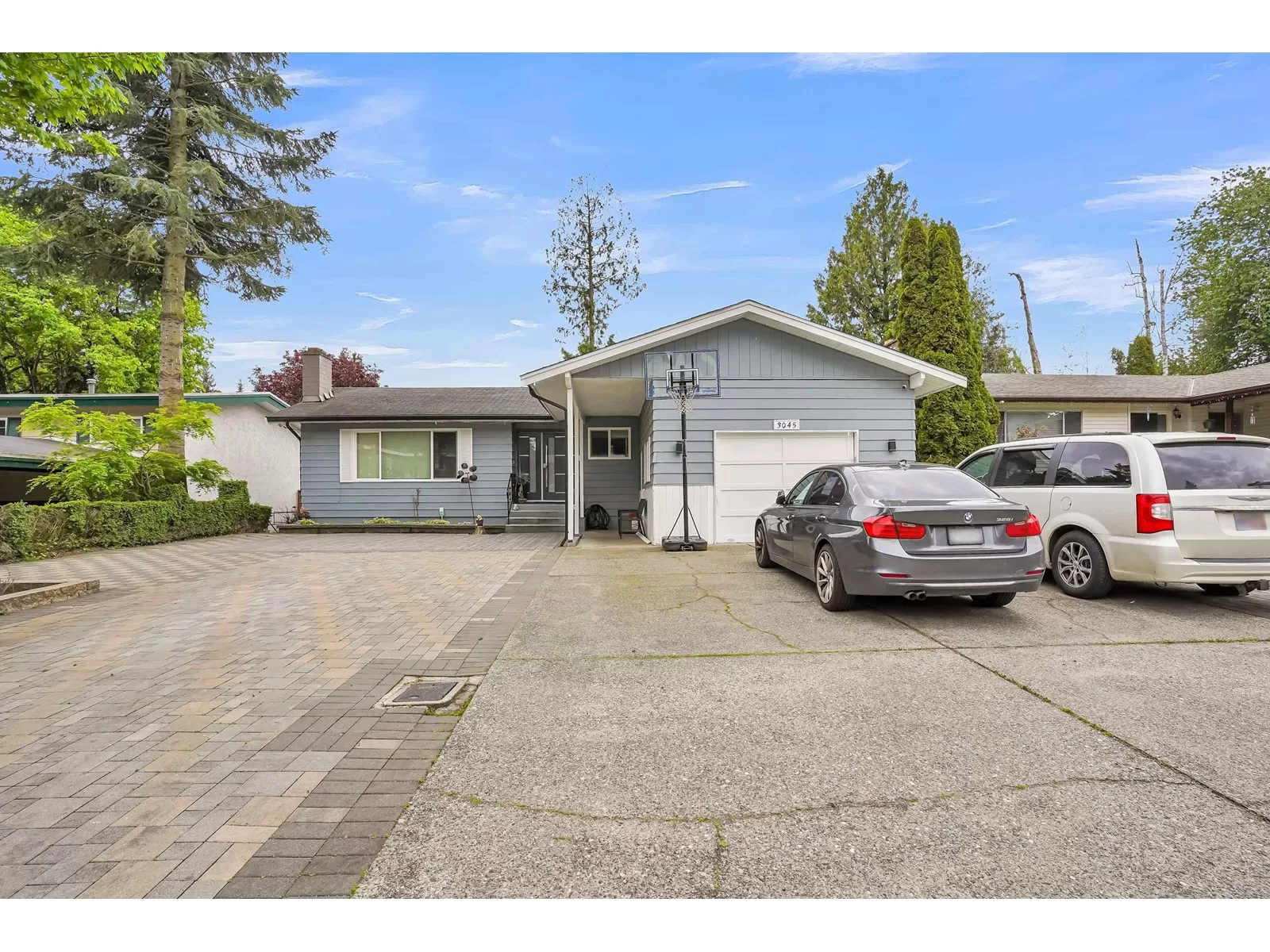 House for rent: 3045 Mouat Drive, Abbotsford, British Columbia V2T 4E5