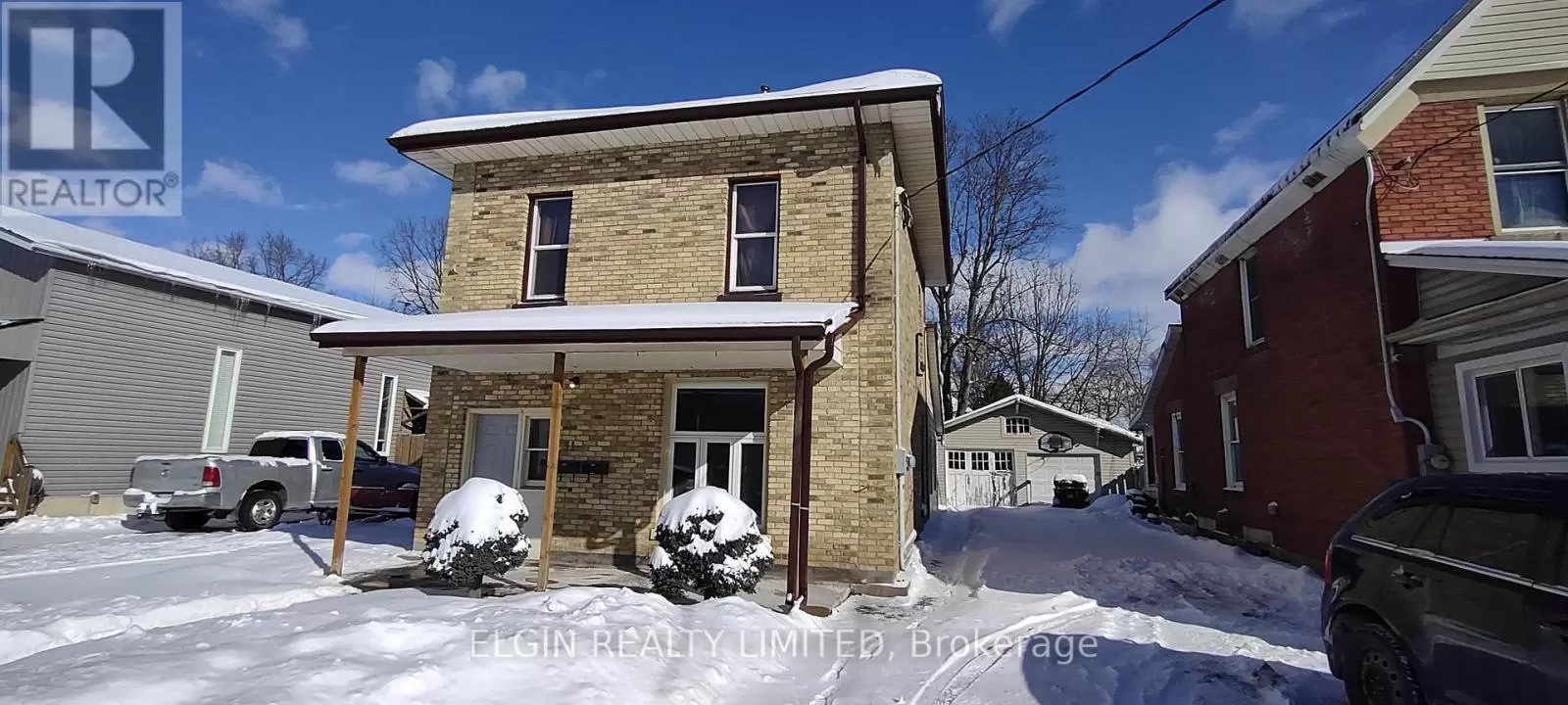 Duplex for rent: 31 Owaissa Street, St. Thomas, Ontario N5P 1T1