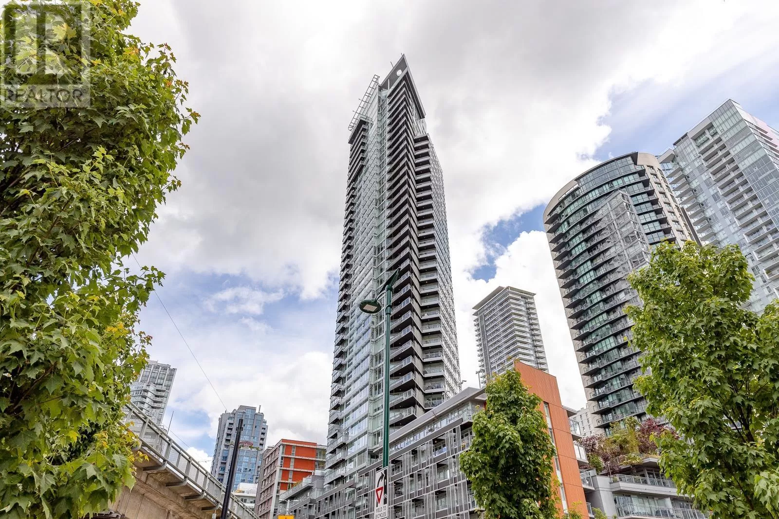 Apartment for rent: 3102 1372 Seymour Street, Vancouver, British Columbia V6B 0L1