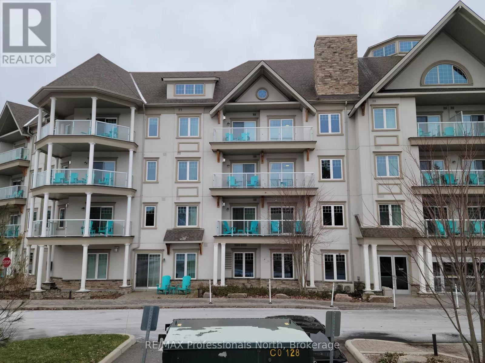 Apartment for rent: 314 - 25 Pen Lake Point Road, Huntsville, Ontario P1H 1A9