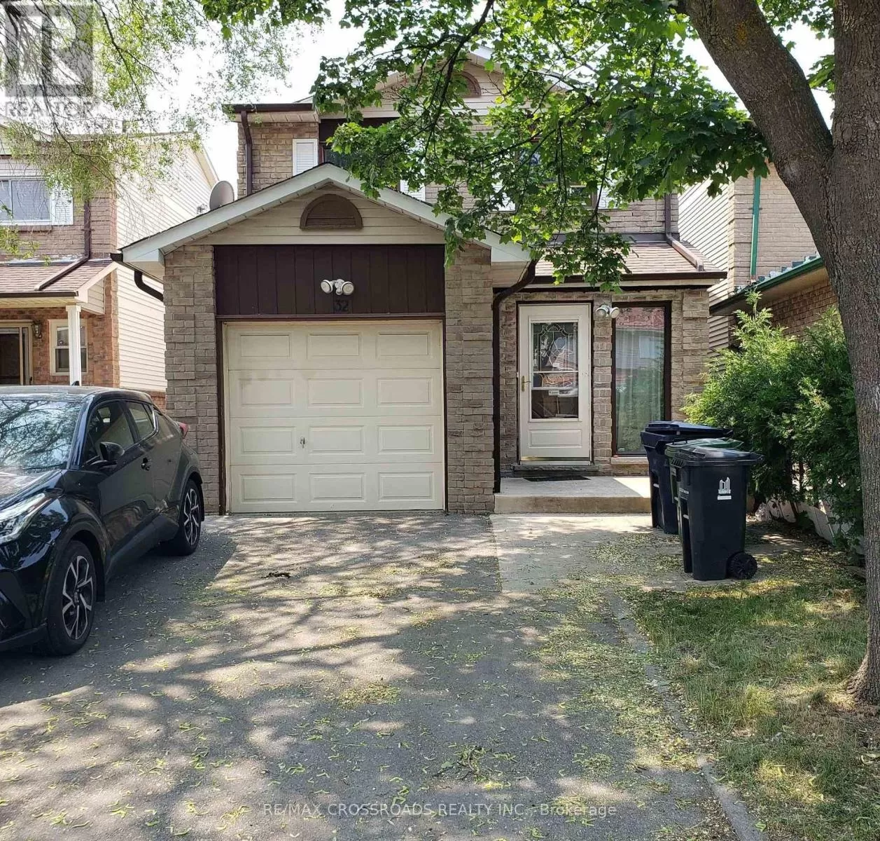 House for rent: 32 Briarwood Avenue, Toronto, Ontario M9W 6G7