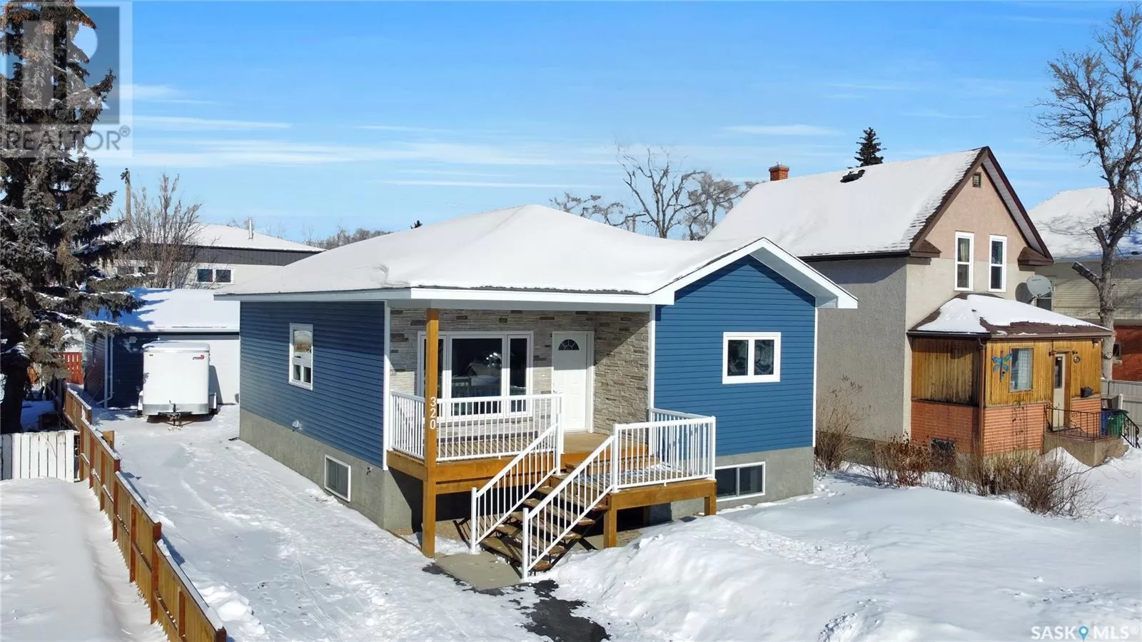 House for rent: 320 Hochelaga Street W, Moose Jaw, Saskatchewan S6H 2G7