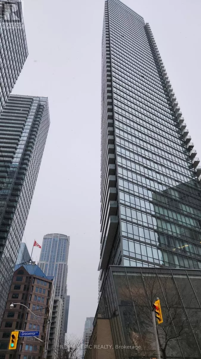 Apartment for rent: 3208 - 832 Bay Street, Toronto, Ontario M5S 1Z6