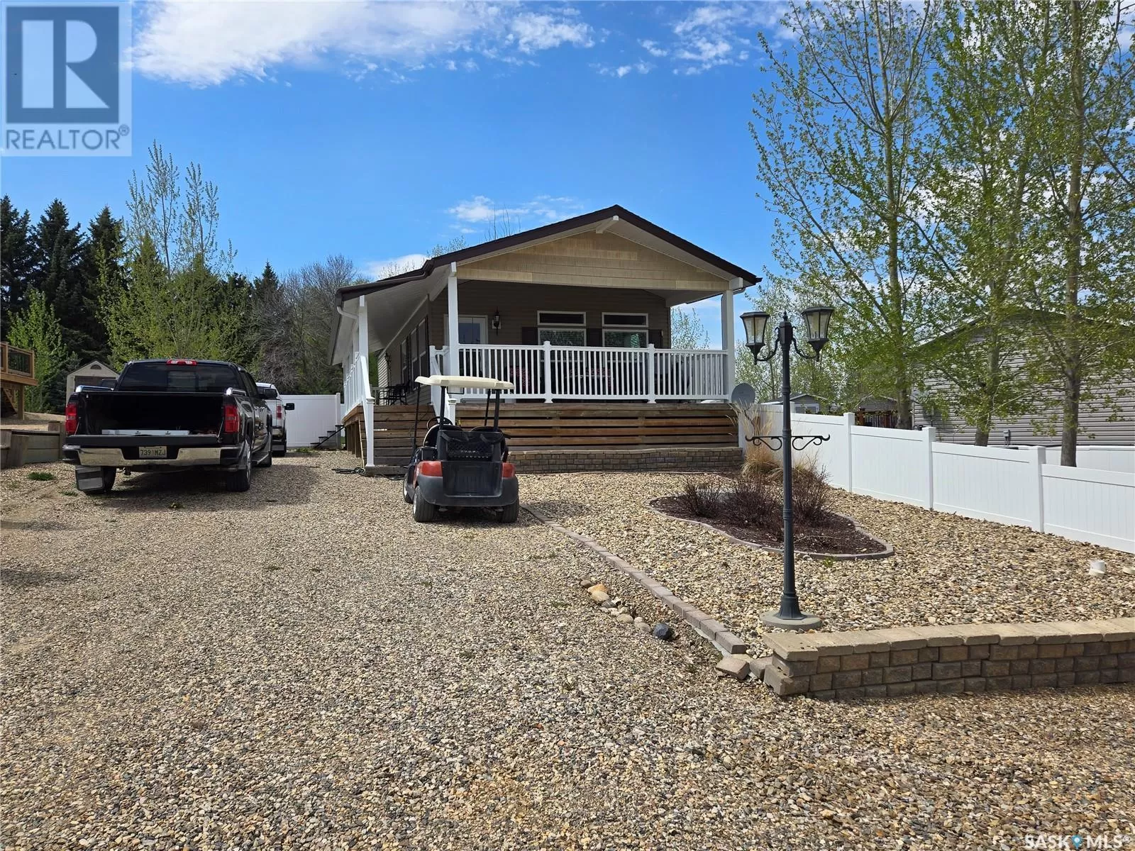 Mobile Home for rent: 33 Finch Crescent, Thomson Lake, Saskatchewan S0H 2K0