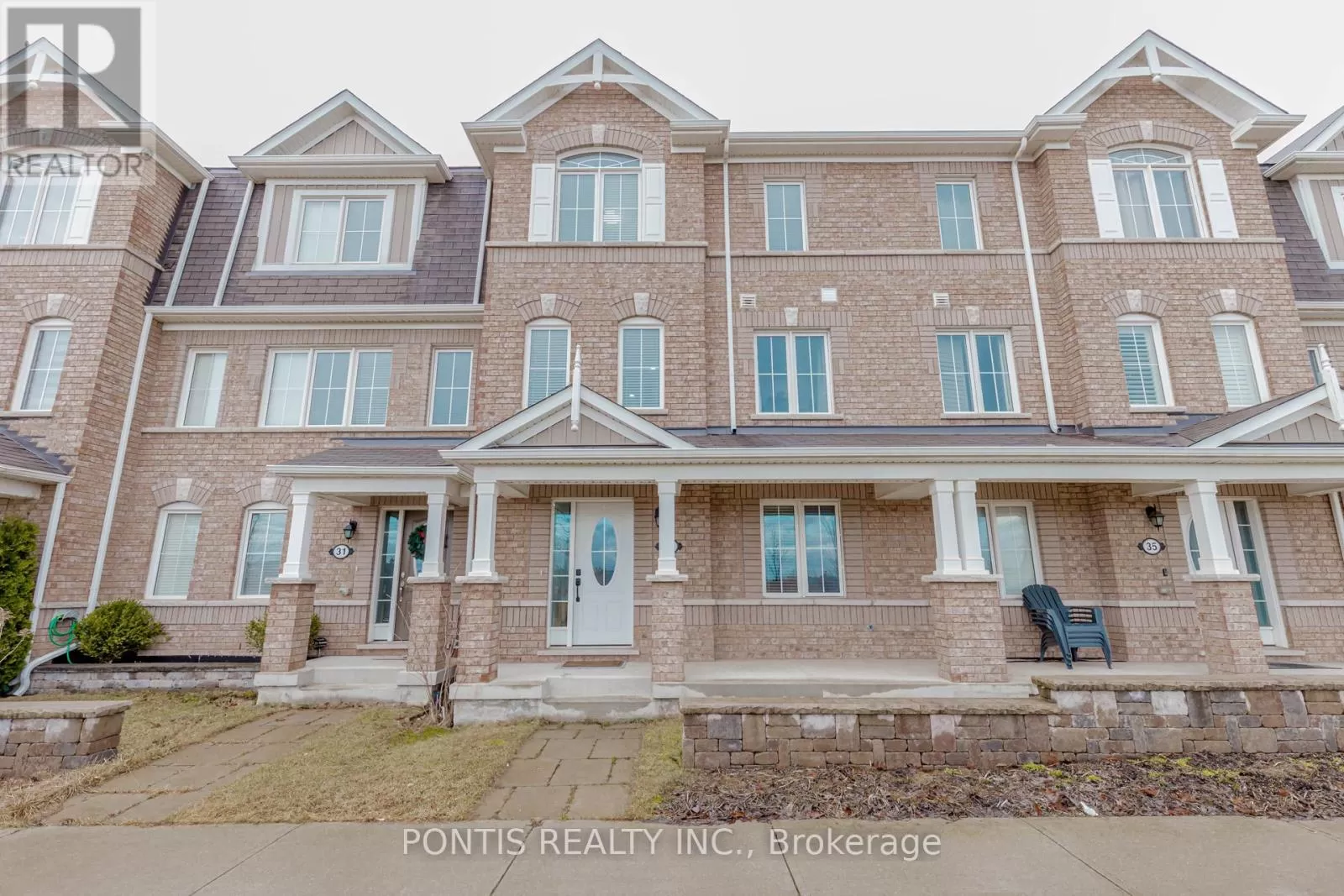 Row / Townhouse for rent: 33 Tight Court, Milton, Ontario L9T 8S2