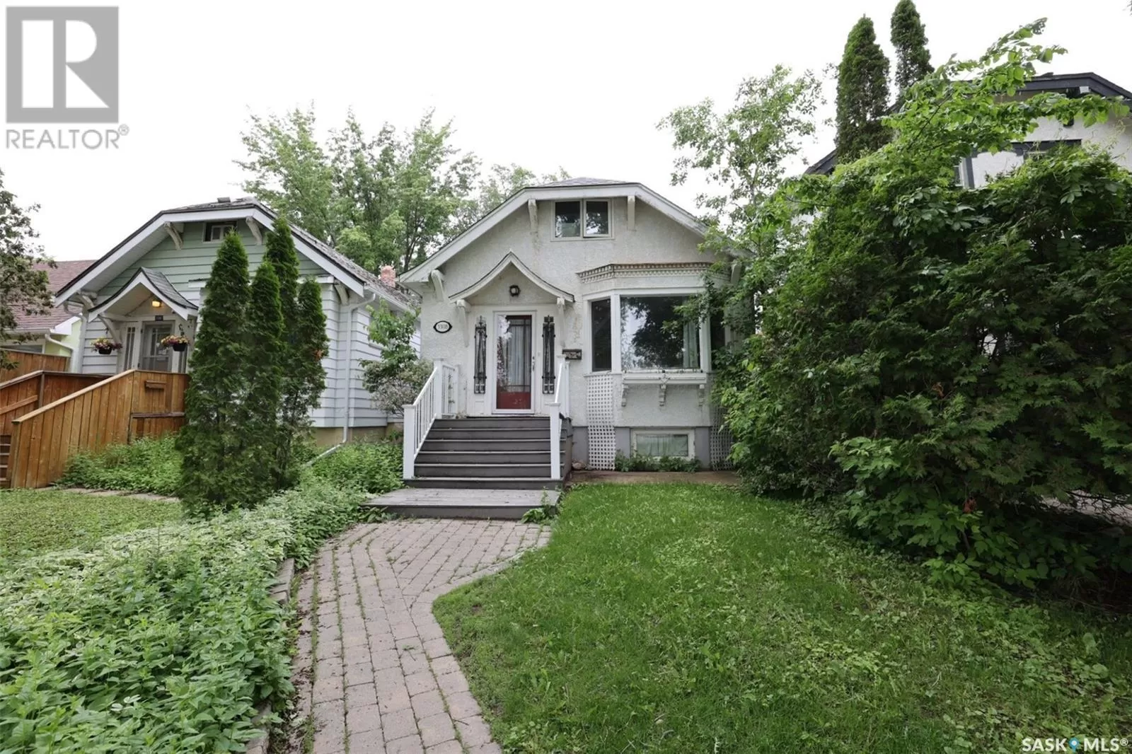 House for rent: 3308 College Avenue, Regina, Saskatchewan S4T 1W2