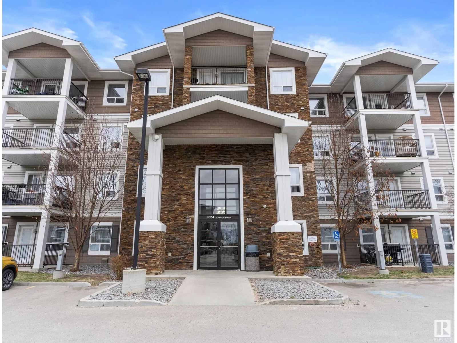 Apartment for rent: #3311 9351 Simpson Dr Nw, Edmonton, Alberta T6R 0N4
