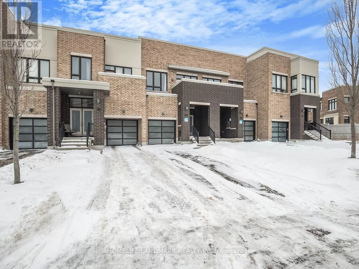 Row / Townhouse for rent: 34 Denarius Crescent, Richmond Hill, Ontario L4E 5B6