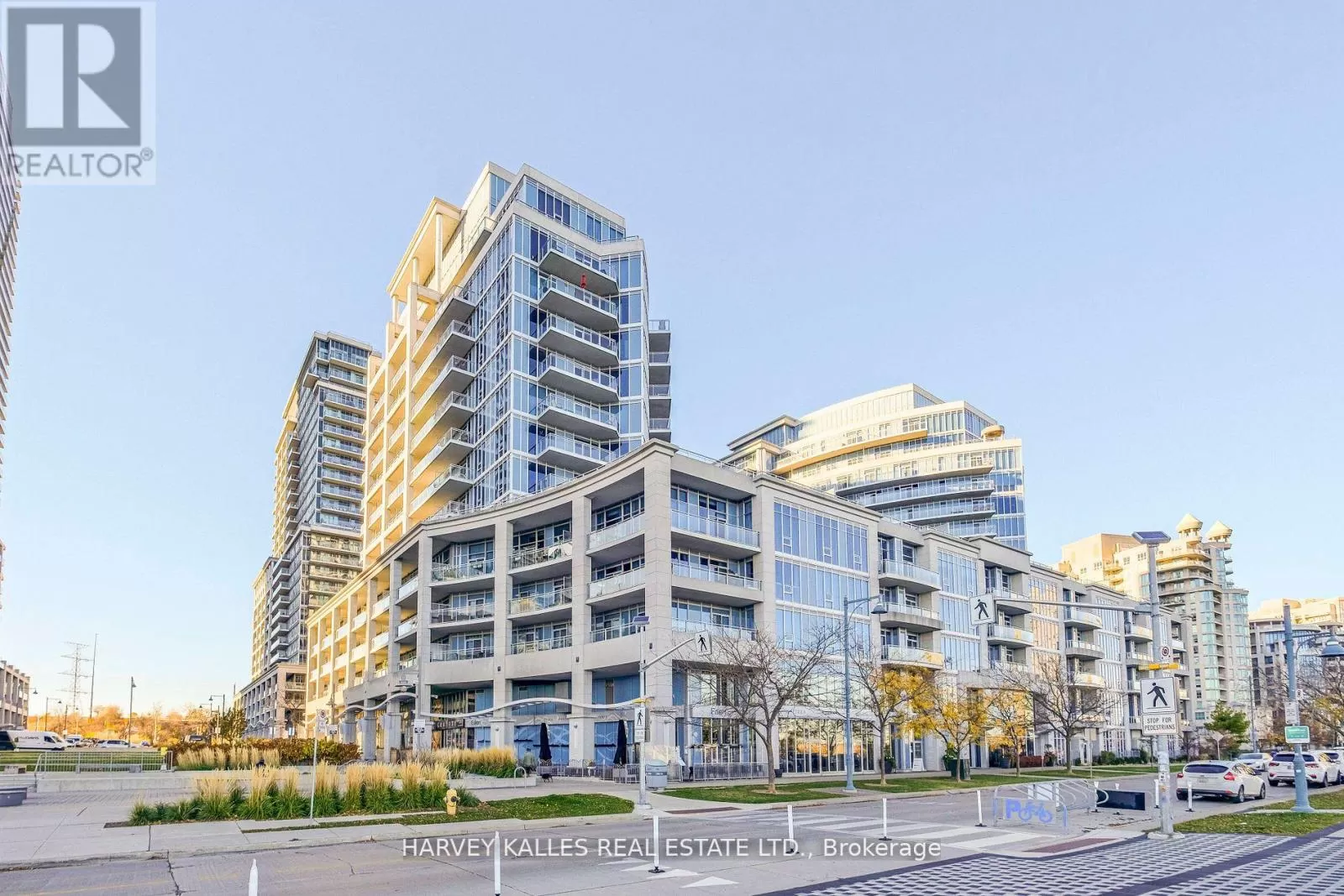 Apartment for rent: 340 - 58 Marine Parade Drive, Toronto, Ontario M8V 4G1