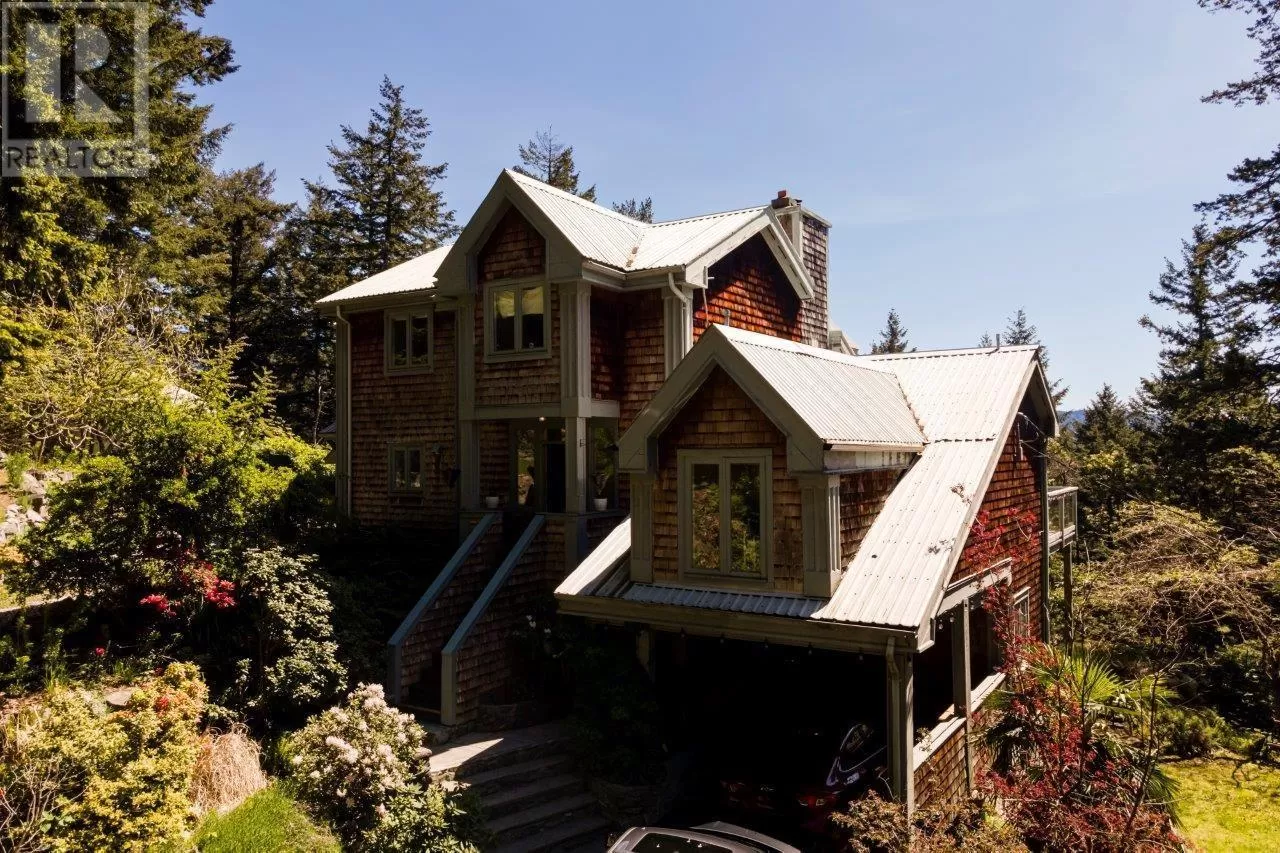House for rent: 342 Creek Road, Bowen Island, British Columbia V0N 1G1