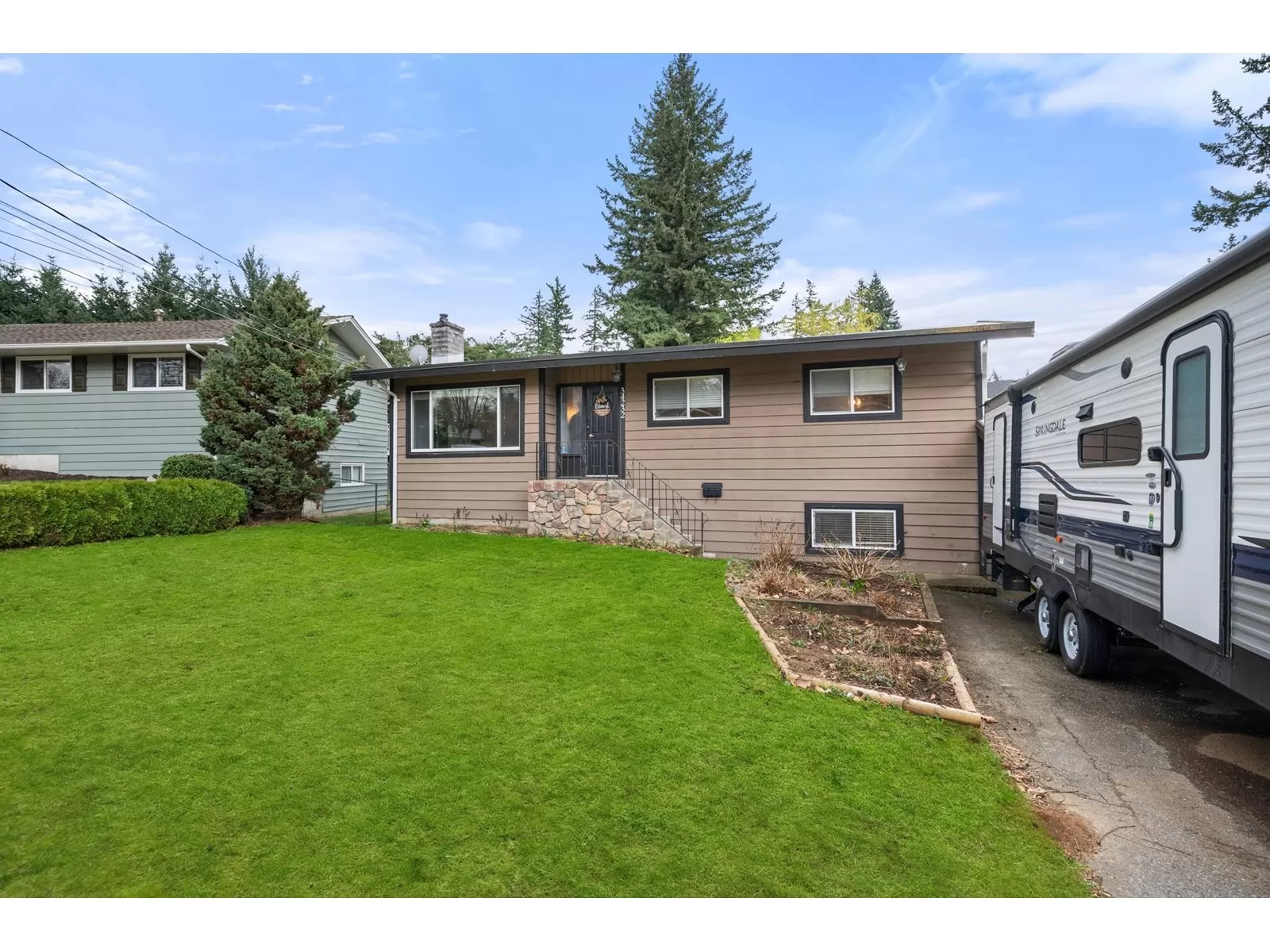 House for rent: 34232 Cedar Avenue, Abbotsford, British Columbia V2S 2W2