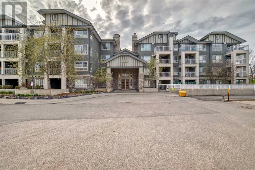 Apartment for rent: 348, 35 Richard Court Sw, Calgary, Alberta T3E 7N9