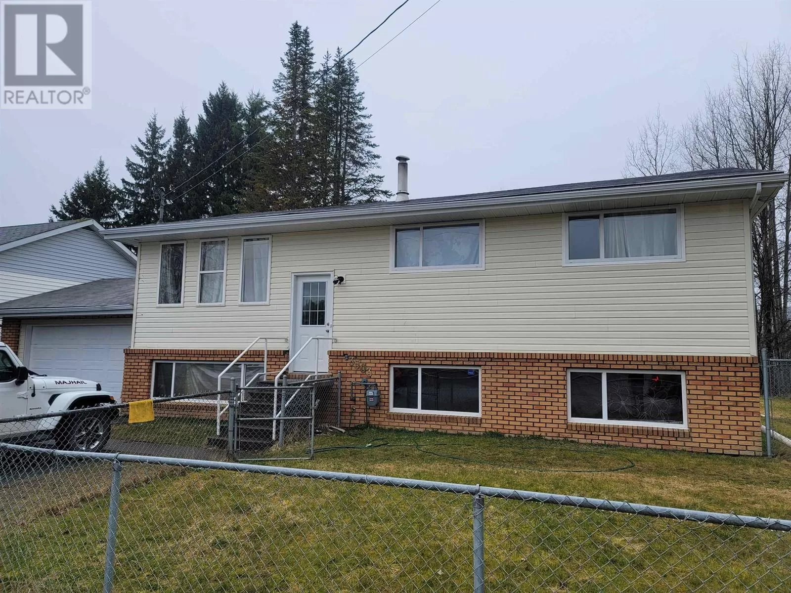 House for rent: 3503 Sparks Street, Terrace, British Columbia V8G 2V4