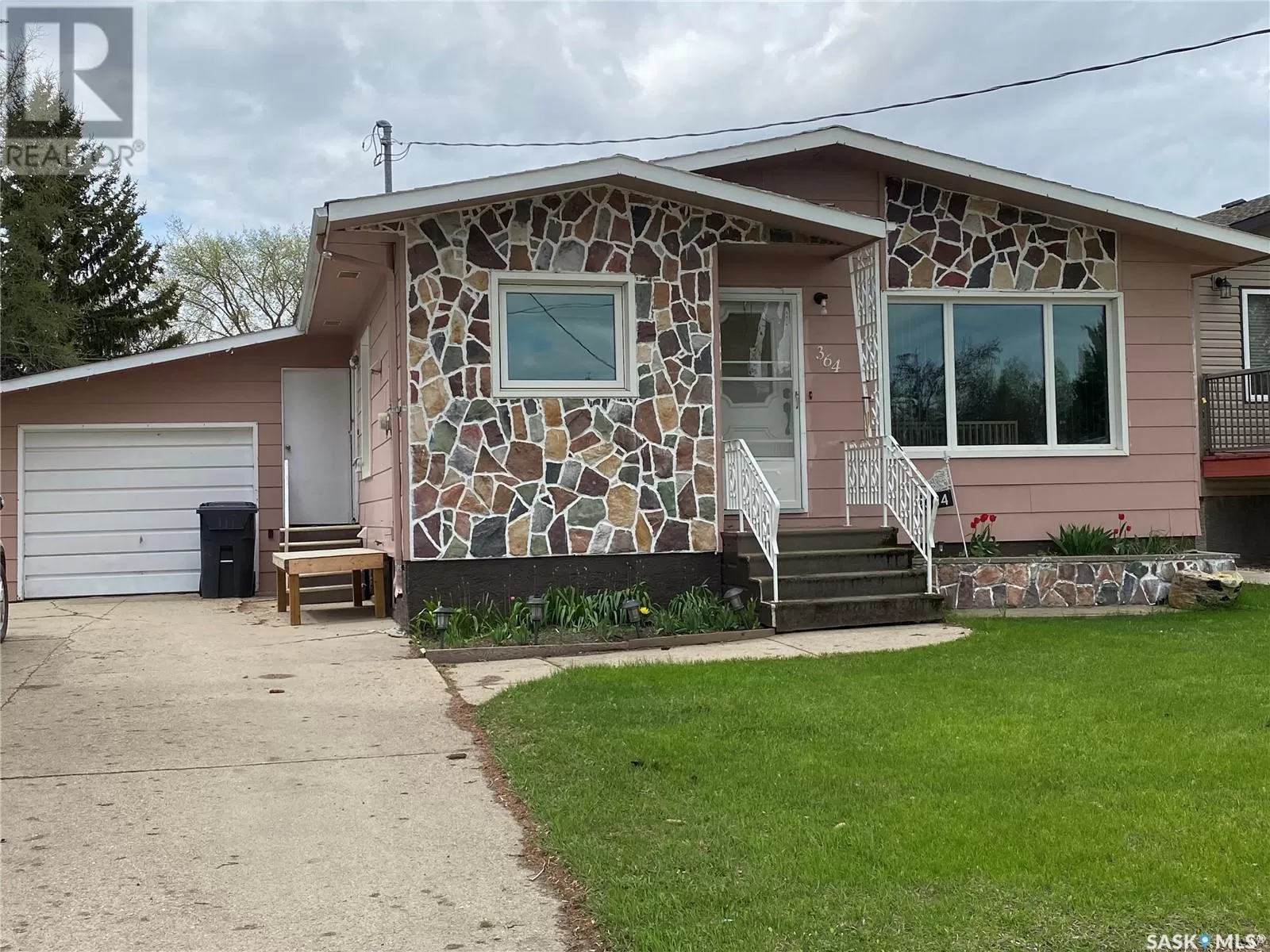 House for rent: 364 Second Avenue N, Yorkton, Saskatchewan S3N 1H5