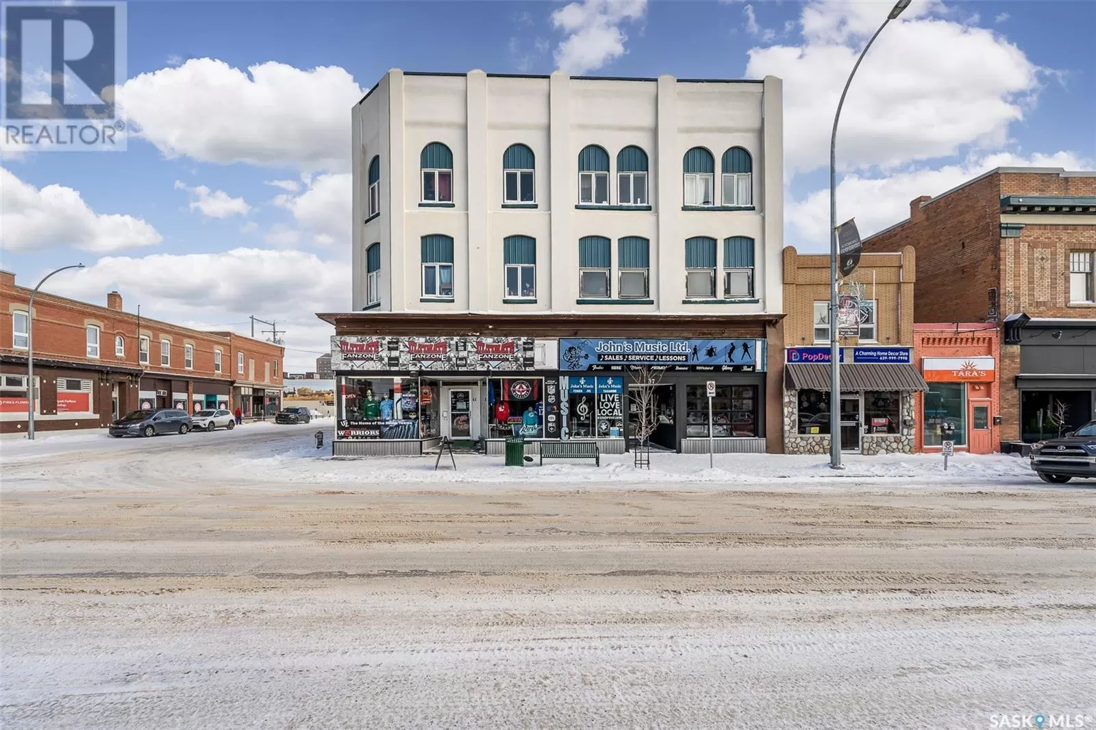 37 Main Street N, Moose Jaw, Saskatchewan S6H 0V8