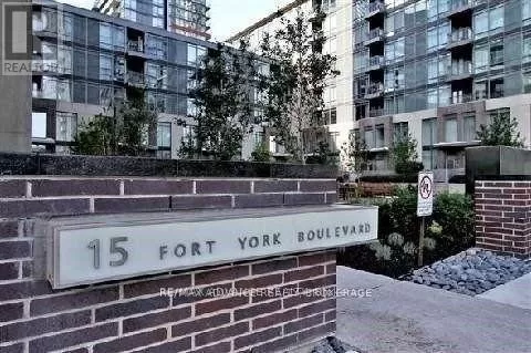 Apartment for rent: 3707 - 15 Fort York Boulevard, Toronto, Ontario M5V 3Y4