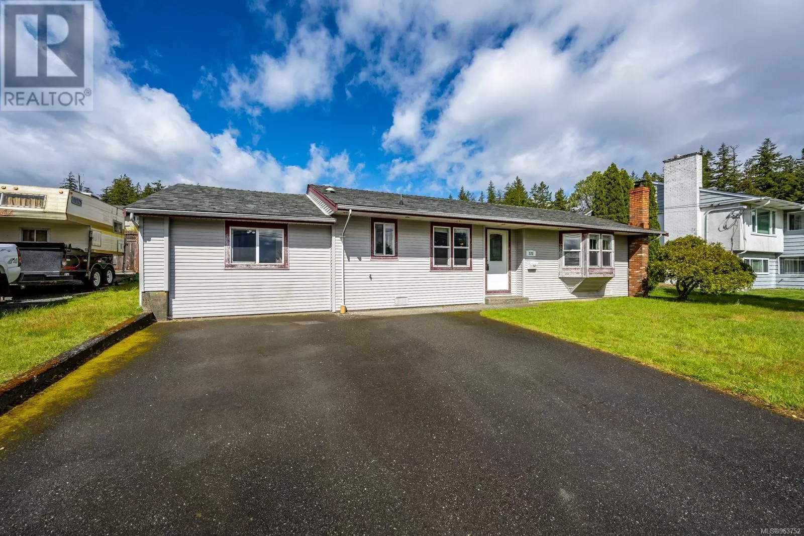 House for rent: 372 Alder St, Campbell River, British Columbia V9W 2N7