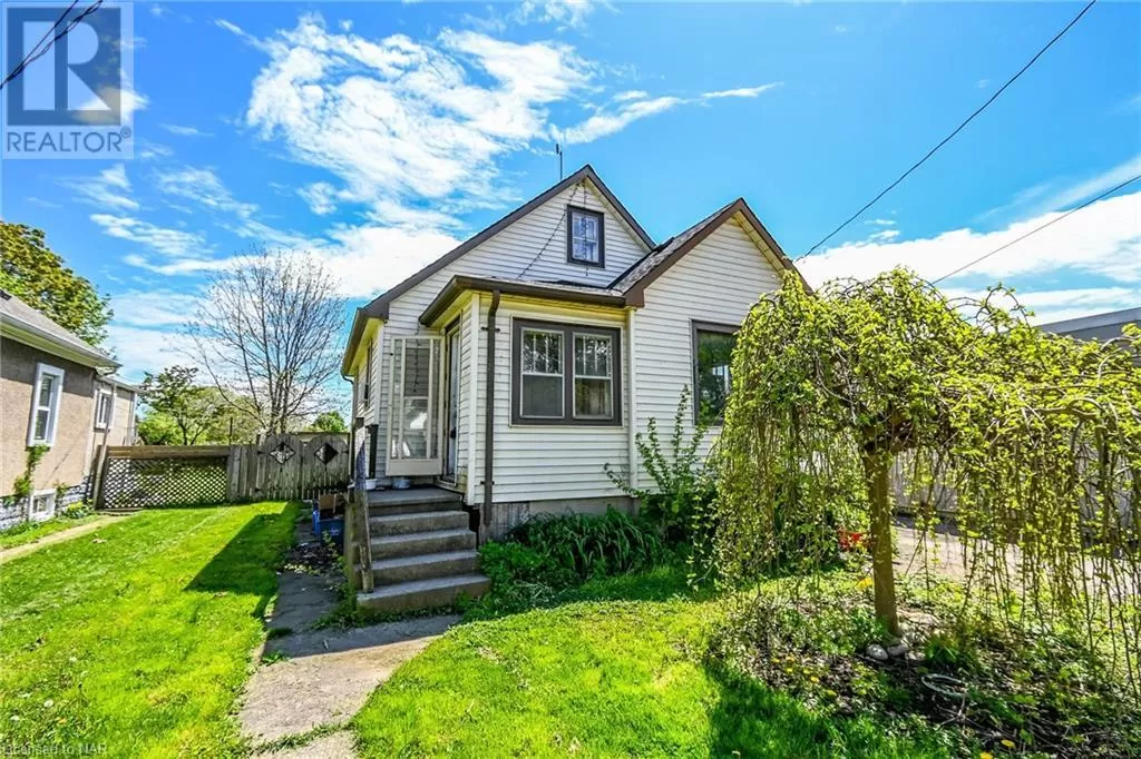 House for rent: 377 Davis Street, Port Colborne, Ontario L3K 1Z5