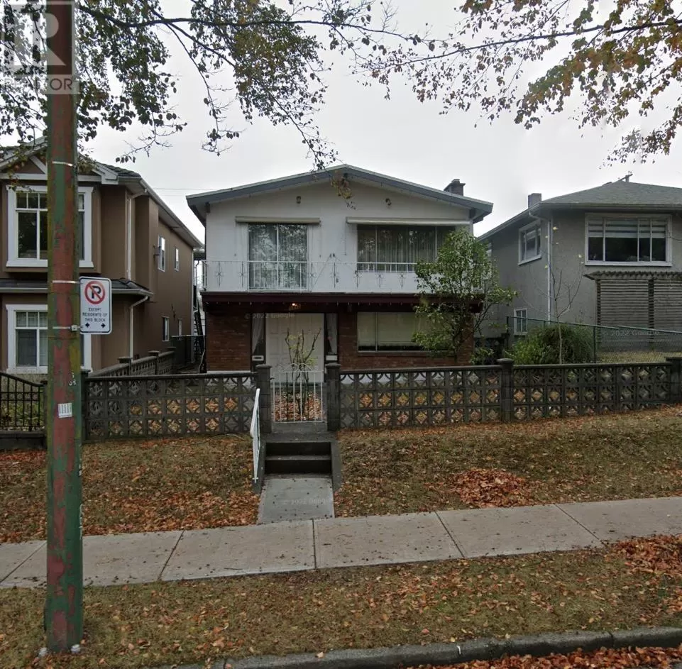 House for rent: 3872 Nanaimo Street, Vancouver, British Columbia V5N 5H4