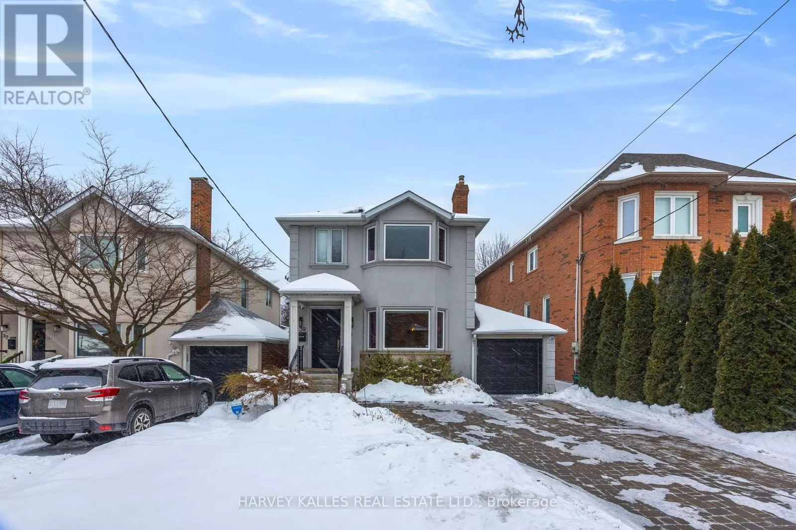 House for rent: 39 Carmichael Avenue, Toronto, Ontario M5M 2W8