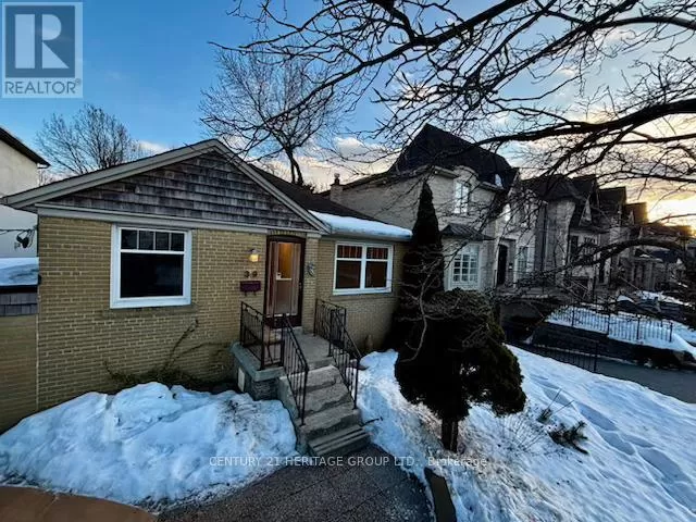 House for rent: 39 Reiner Road, Toronto, Ontario M3H 2L3