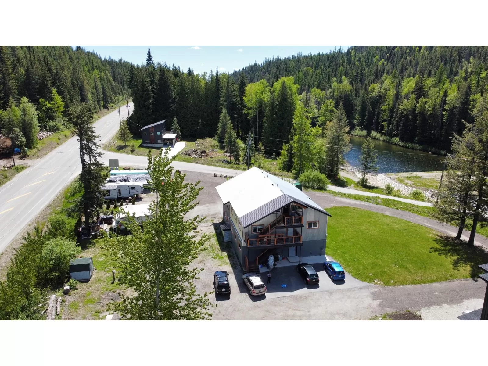 Multi-Family for rent: 3915 Old Red Mountain Road, Rossland, British Columbia V0G 1Y0