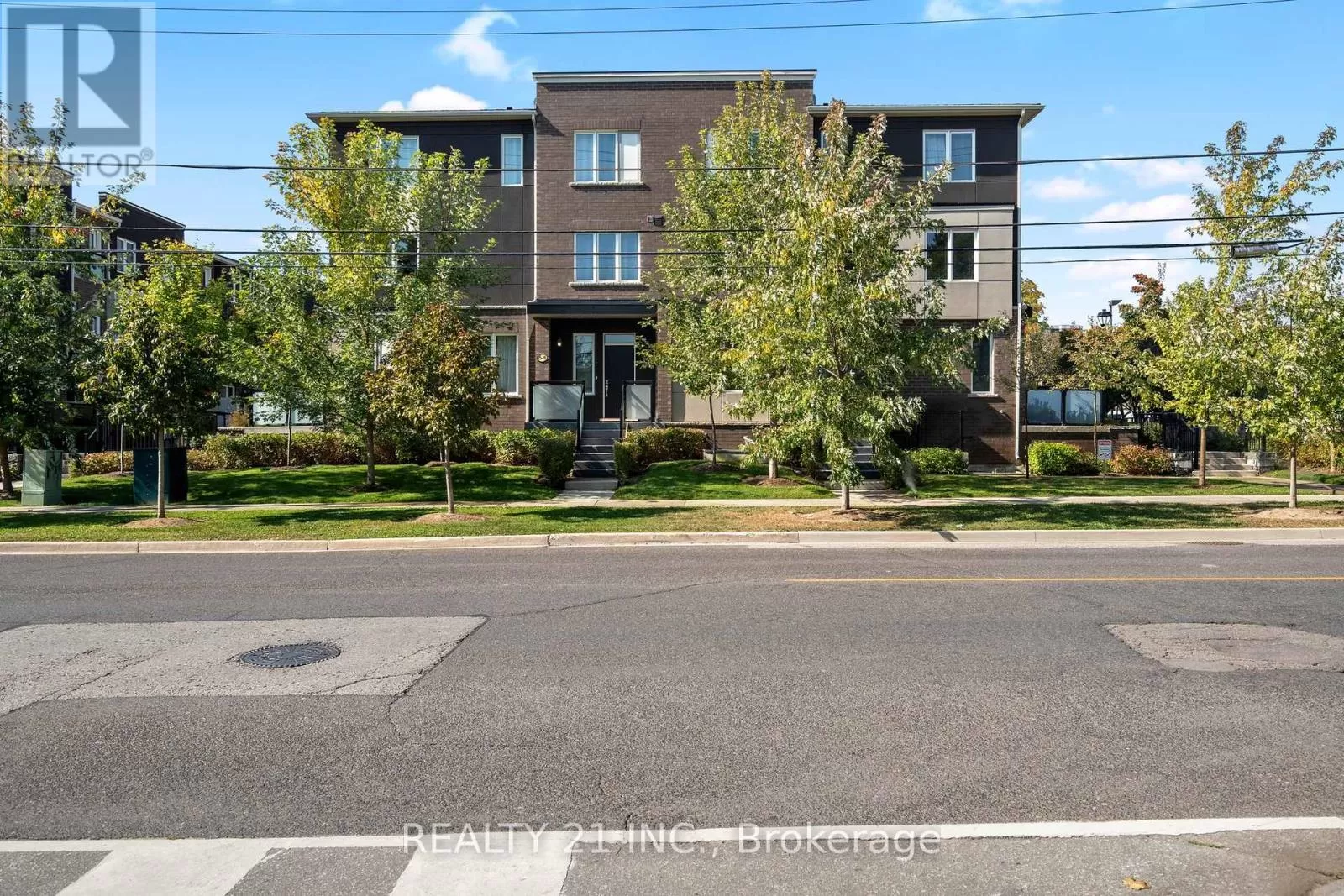 Row / Townhouse for rent: 4 - 25 Heron Park Place, Toronto, Ontario M1E 0B8