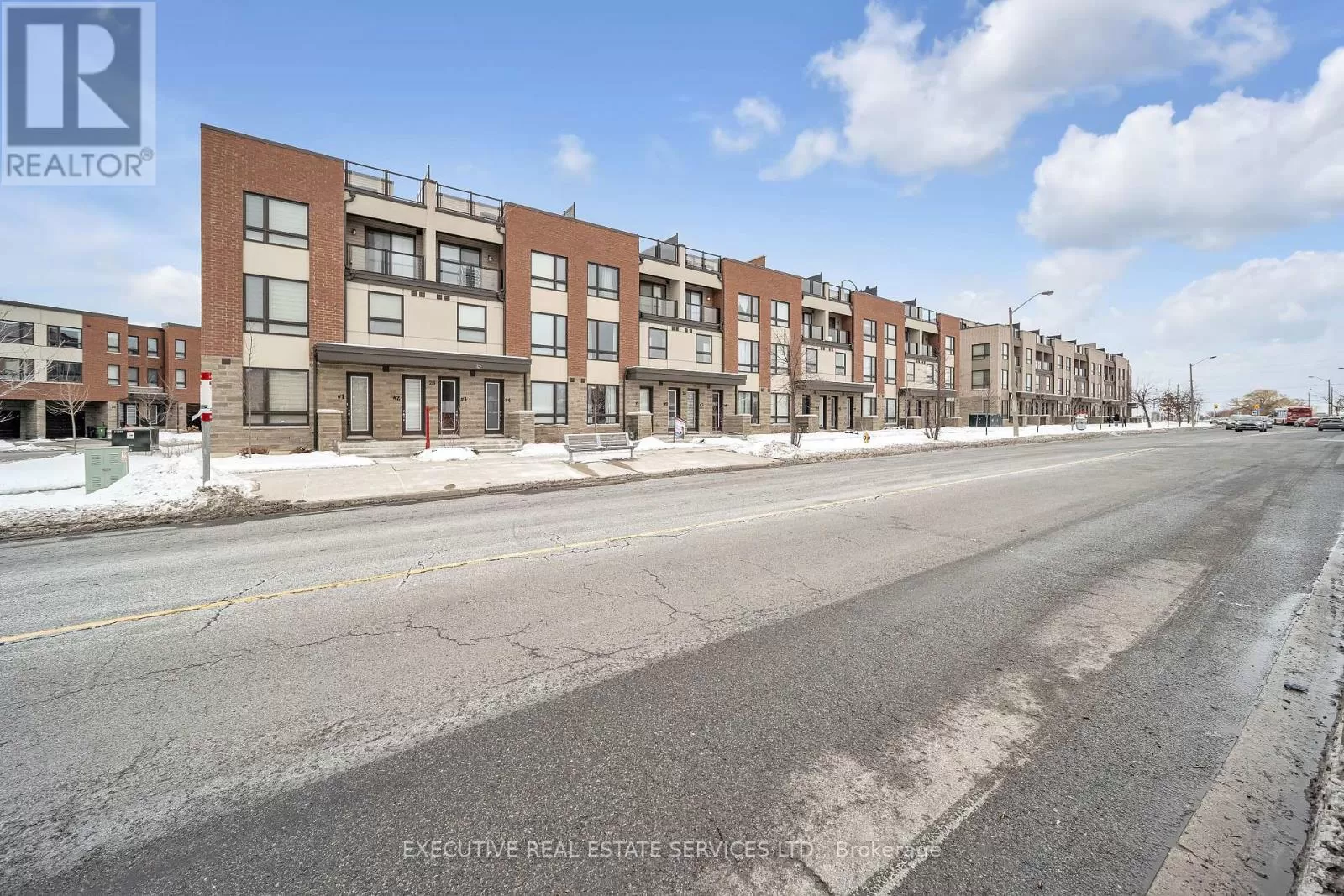 Row / Townhouse for rent: #4 - 26 Humberwood Boulevard, Toronto, Ontario M9W 6X7