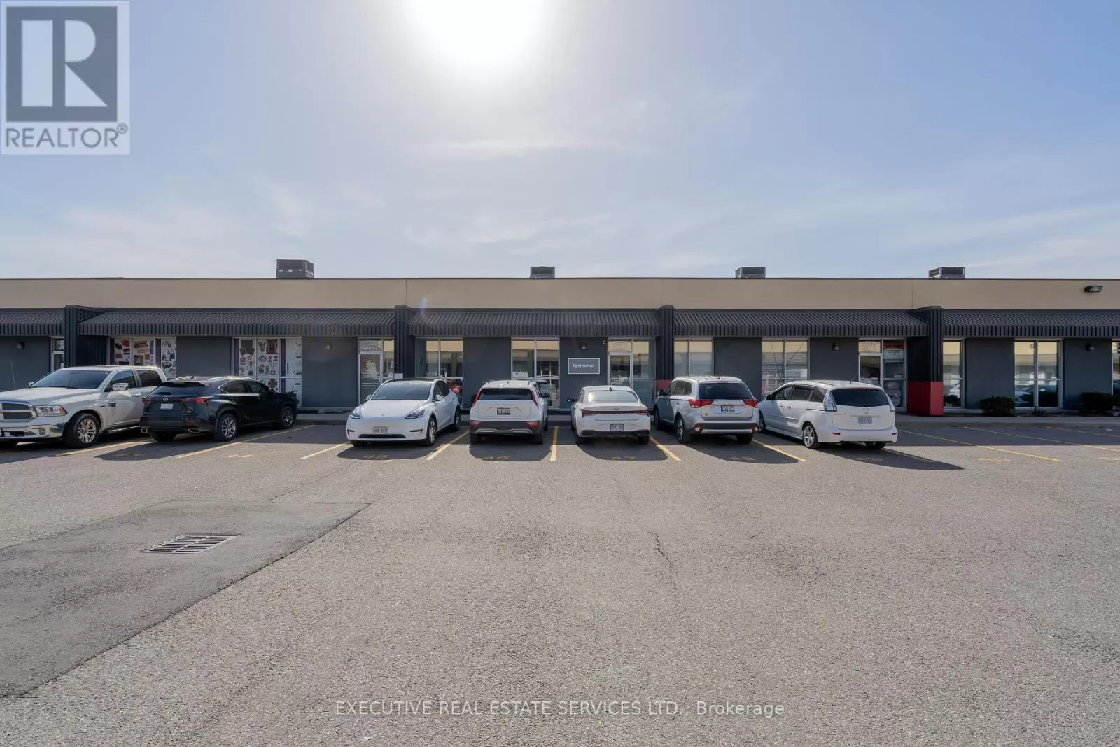 Offices for rent: 4 - 2780 Slough Street, Mississauga, Ontario L4T 1G3