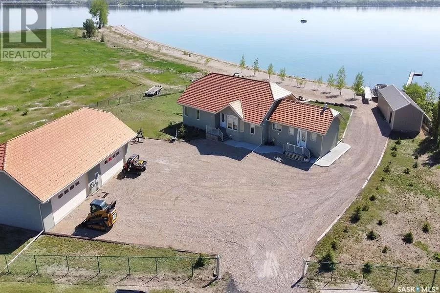 House for rent: 400 Lakeshore Drive, Wee Too Beach, Saskatchewan S0G 1C0