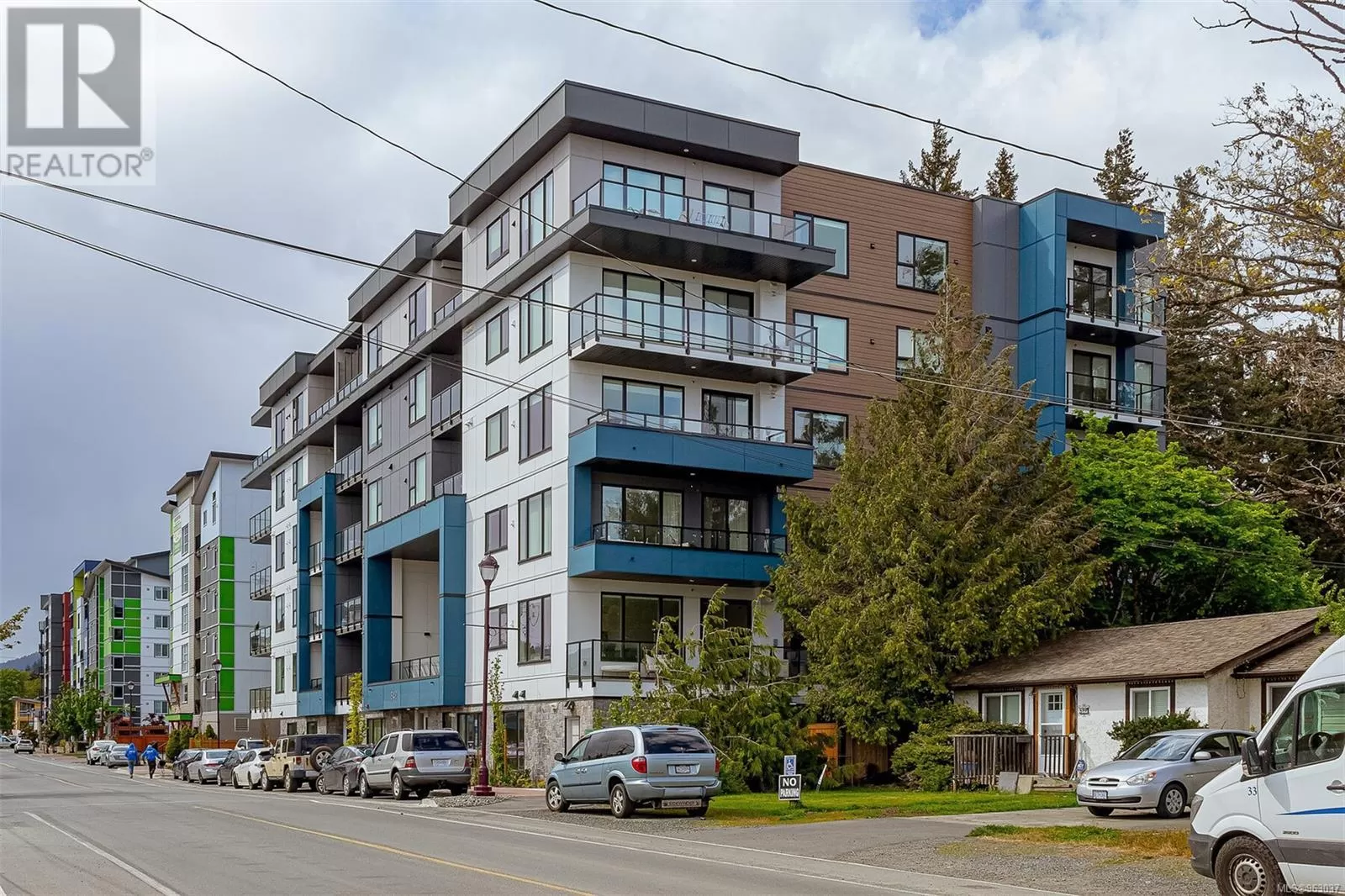 Apartment for rent: 401 842 Orono Ave, Langford, British Columbia V9B 2T8