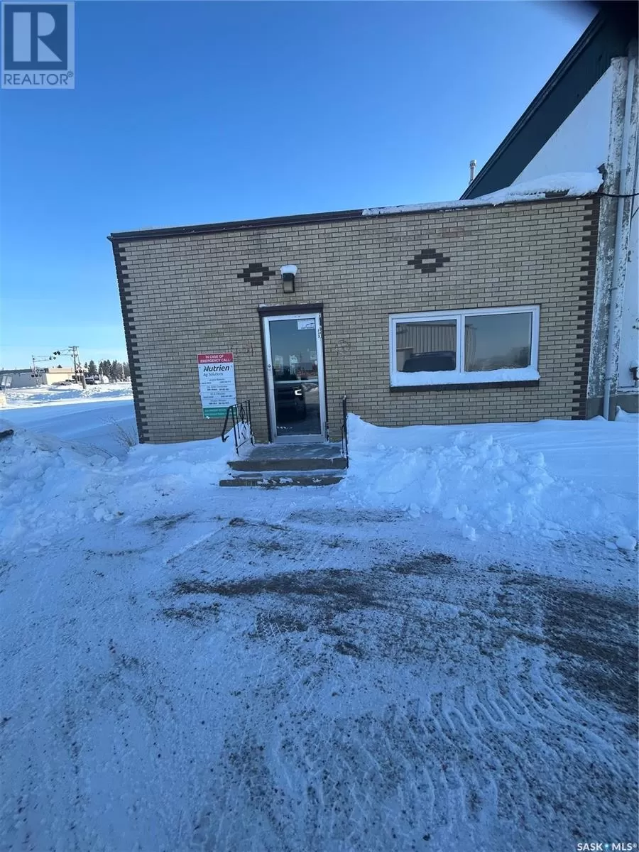 Warehouse for rent: 402 First Avenue W, Canora, Saskatchewan S0A 0L0