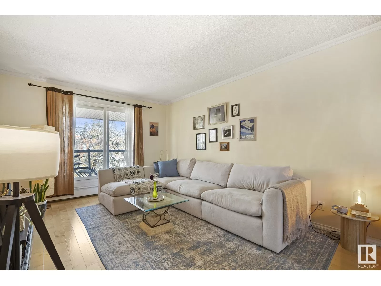 Apartment for rent: #405 10547 83 Av Nw, Edmonton, Alberta T6E 2E1