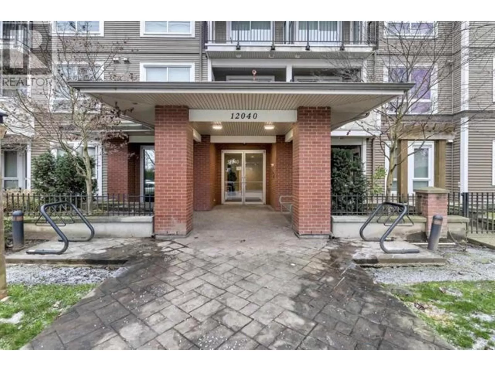 Apartment for rent: 405 12040 222 Street, Maple Ridge, British Columbia V2X 5W1