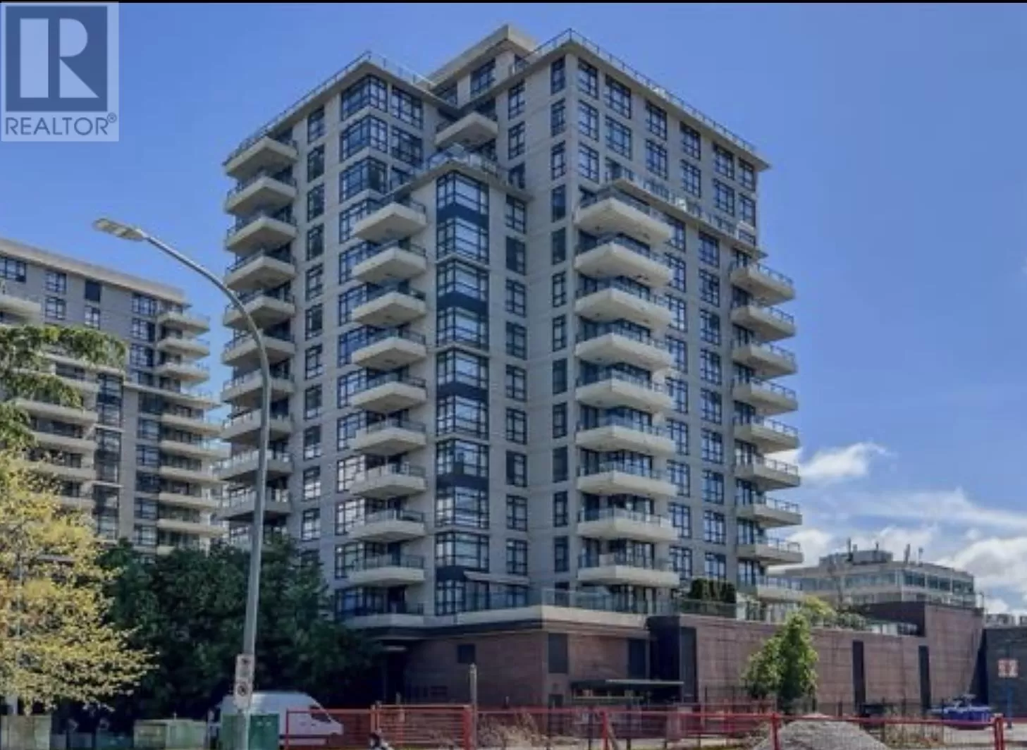 Apartment for rent: 408 8120 Lansdowne Road, Richmond, British Columbia V6X 0A1
