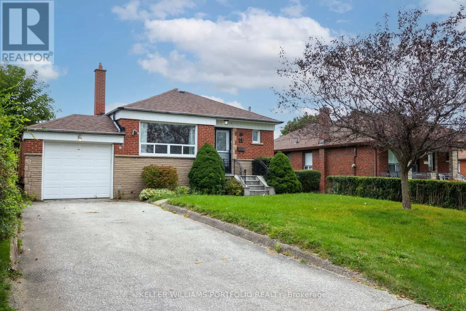 House for rent: 41 Tavistock Road, Toronto (Downsview-Roding-CFB), Ontario M3M 2N5