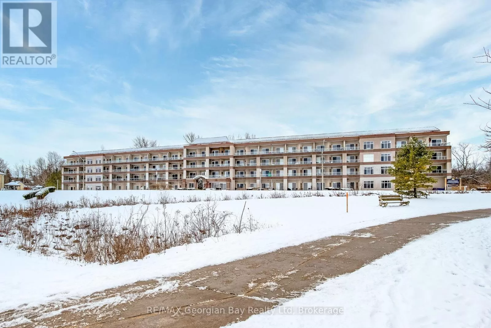 Apartment for rent: 413 - 280 Aberdeen Boulevard, Midland, Ontario L4R 5N4