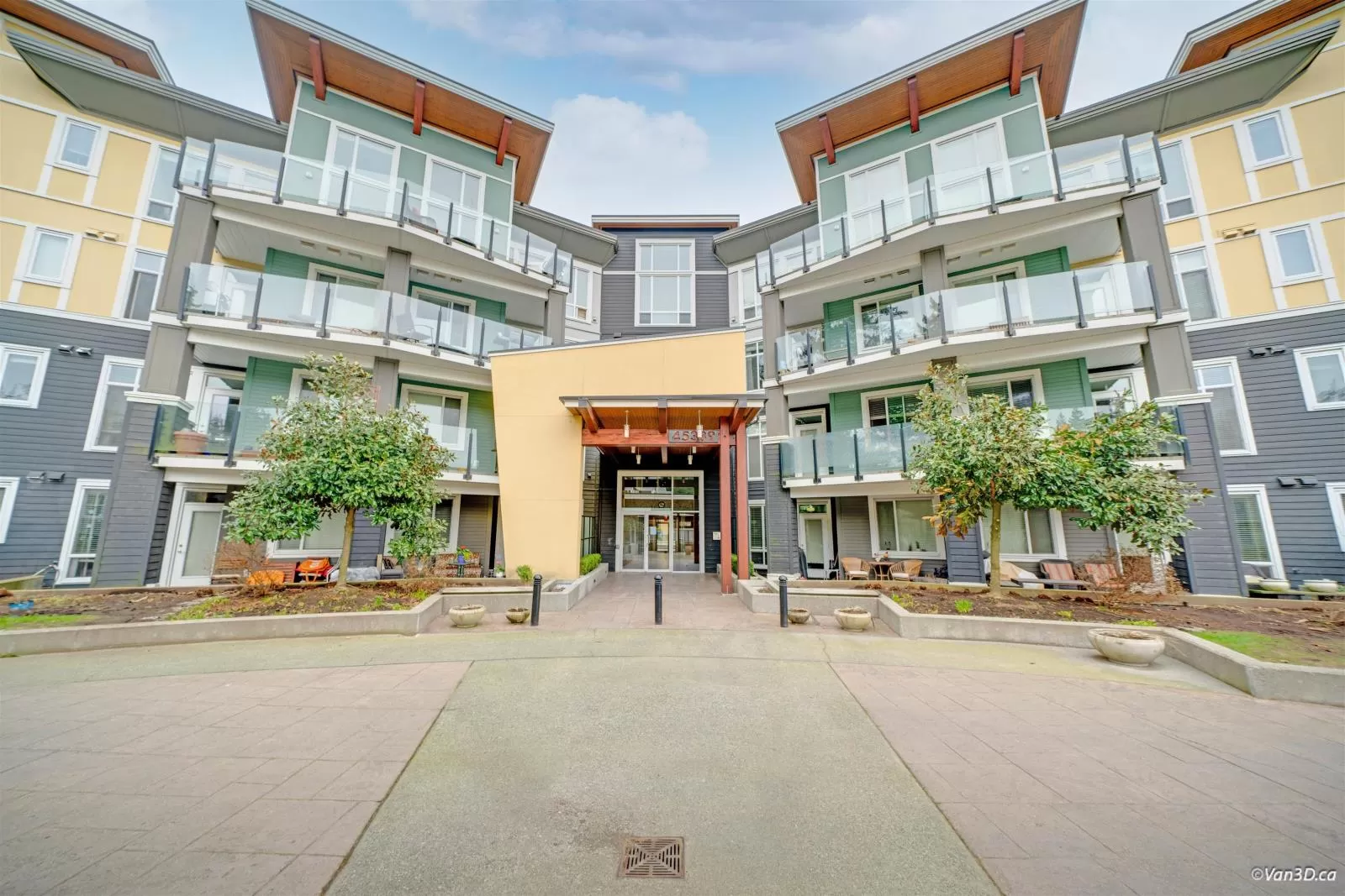 Apartment for rent: 416 45389 Chehalis Drive, Chilliwack, British Columbia V2R 0S1